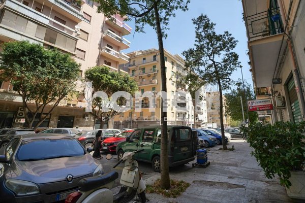 locale commerciale in vendita a Palermo
