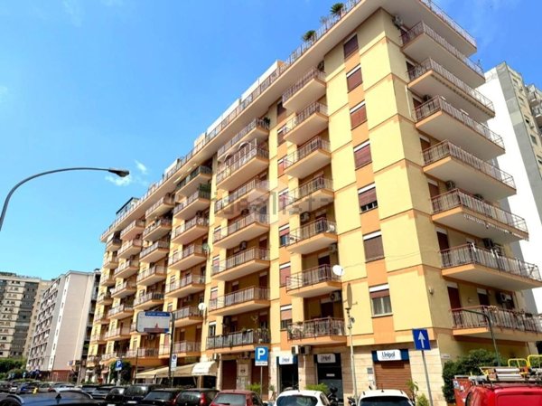 appartamento in vendita a Palermo in zona Malaspina/Palagonia