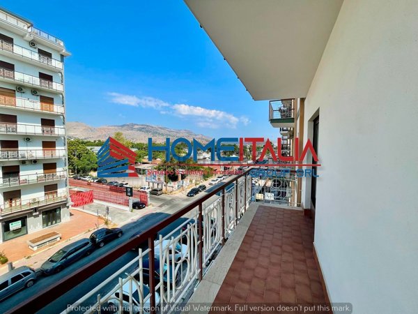 appartamento in vendita a Palermo in zona Malaspina/Palagonia
