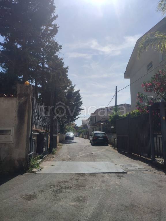 casa indipendente in vendita a Palermo in zona Chiavelli