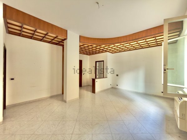 appartamento in vendita a Palermo in zona Zisa