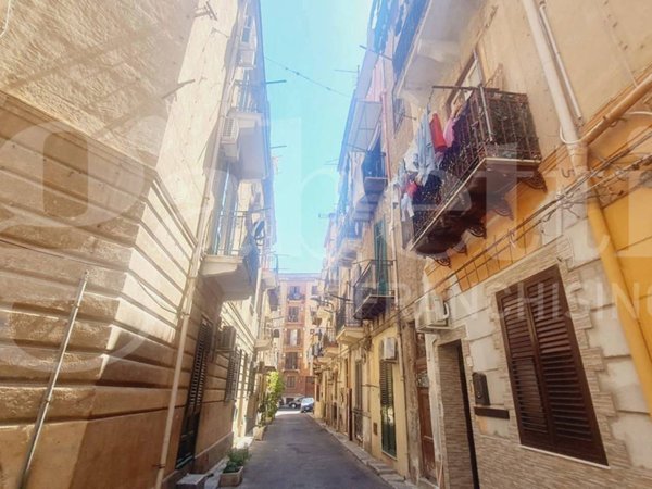 appartamento in vendita a Palermo in zona Montegrappa / Santa Rosalia