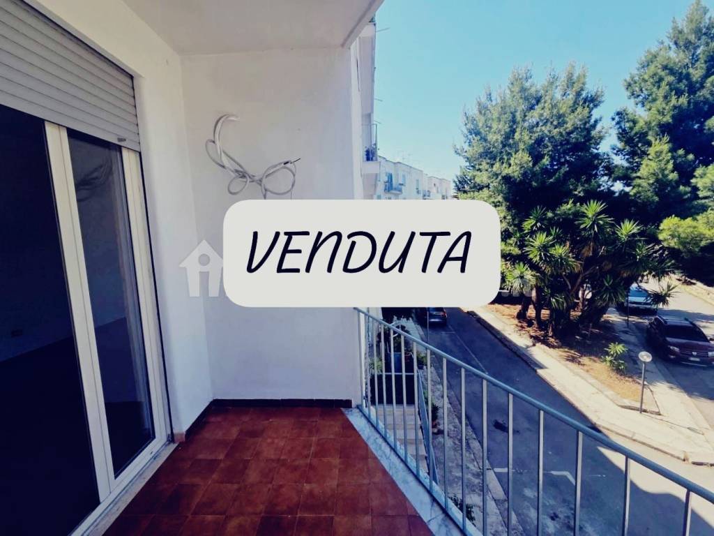appartamento in vendita a Palermo in zona Oreto