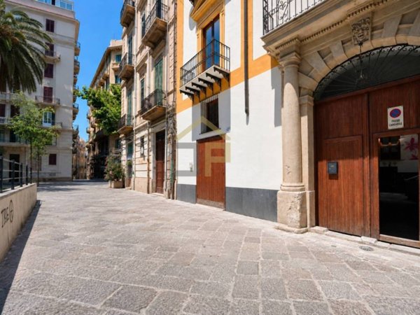 appartamento in vendita a Palermo in zona Centro storico