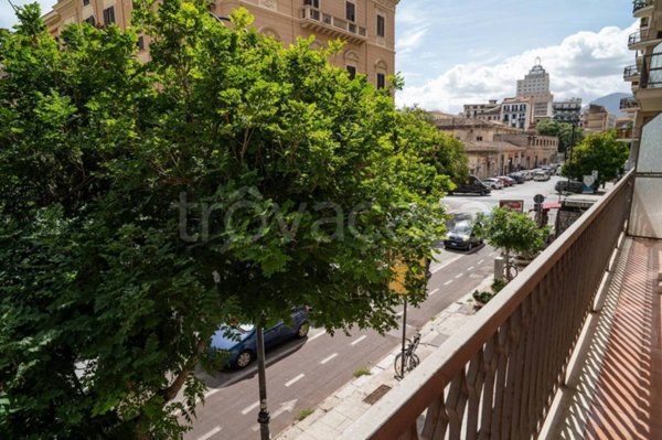 appartamento in vendita a Palermo in zona Libertà