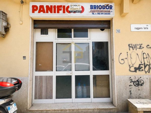 negozio in vendita a Palermo in zona Montepellegrino