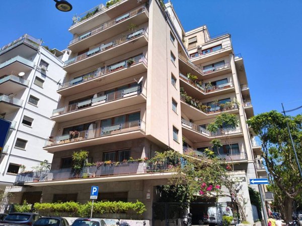 appartamento in vendita a Palermo in zona Libertà