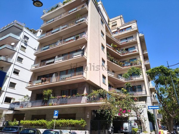 appartamento in vendita a Palermo in zona Libertà