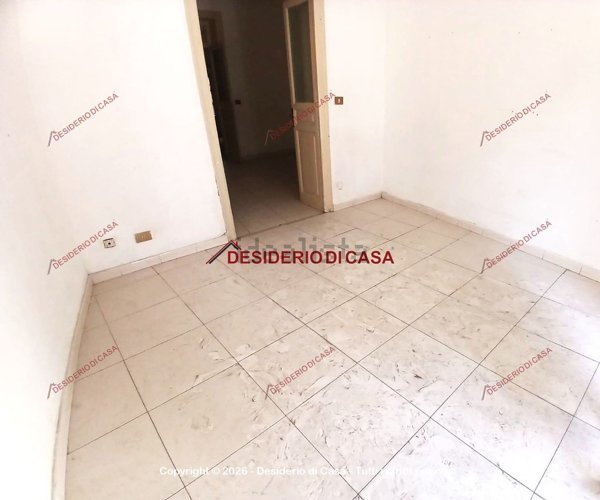 appartamento in vendita a Palermo in zona Malaspina/Palagonia