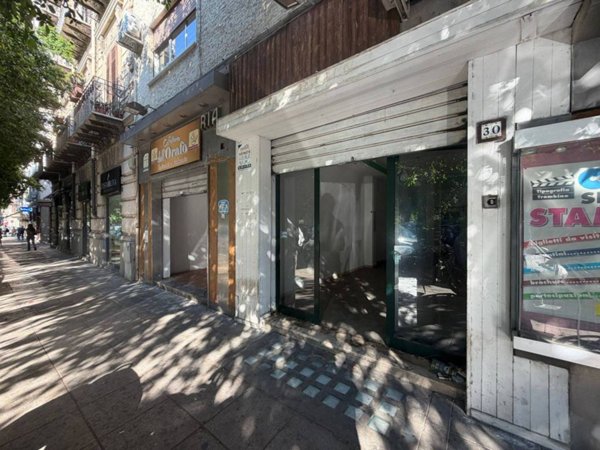negozio in vendita a Palermo in zona Politeama