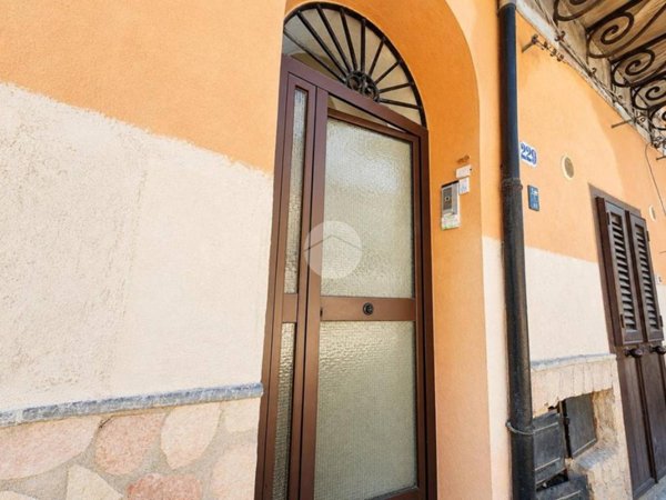 appartamento in vendita a Palermo in zona Zisa