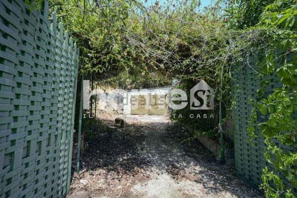 casa indipendente in vendita a Palermo in zona Partanna