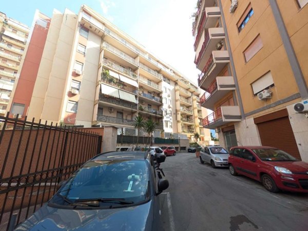 appartamento in vendita a Palermo in zona San Lorenzo