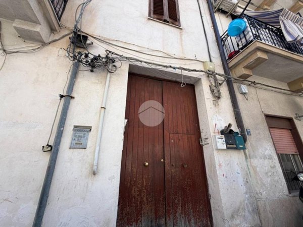 appartamento in vendita a Palermo in zona Zisa