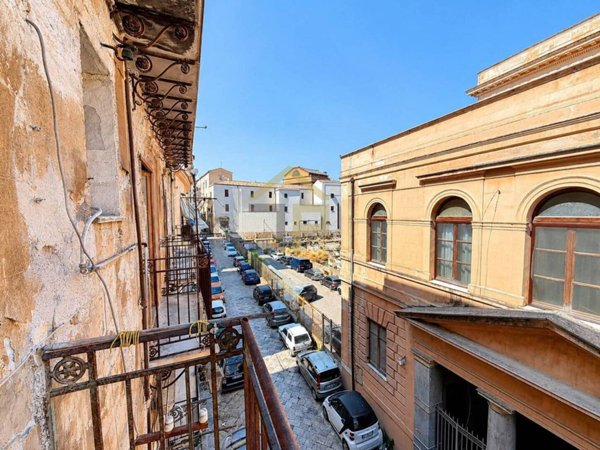 appartamento in vendita a Palermo in zona Centro storico