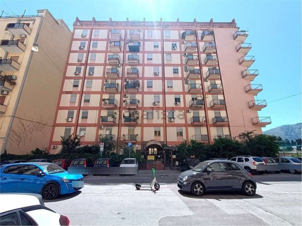 appartamento in vendita a Palermo in zona Oreto
