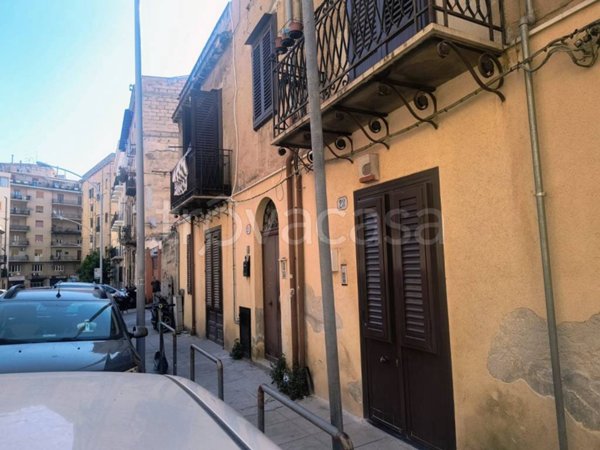 appartamento in vendita a Palermo in zona Zisa