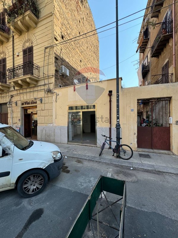negozio in vendita a Palermo in zona Libertà