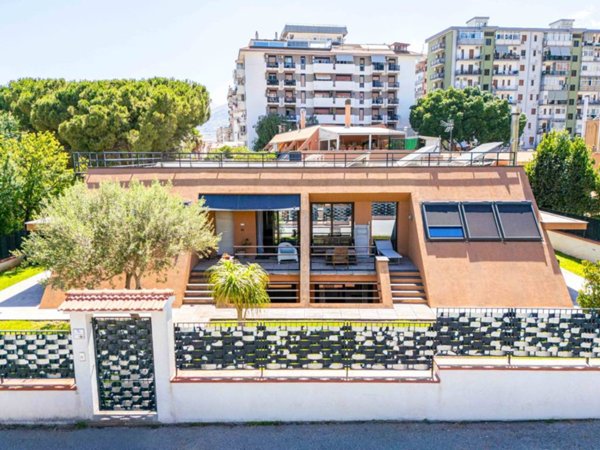 casa indipendente in vendita a Palermo in zona Resuttana