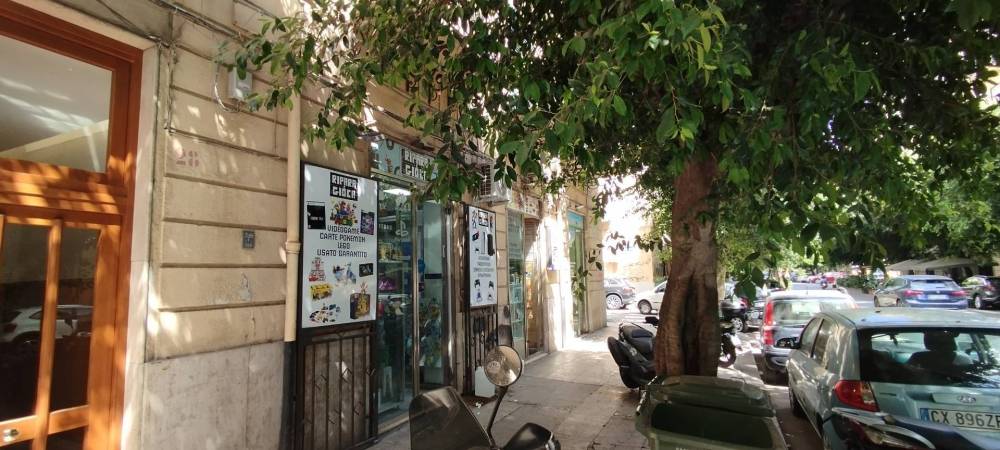 locale commerciale in vendita a Palermo