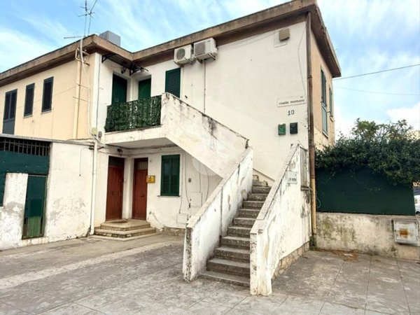 appartamento in vendita a Palermo in zona Malaspina/Palagonia