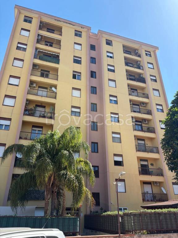 appartamento in vendita a Palermo in zona Zisa