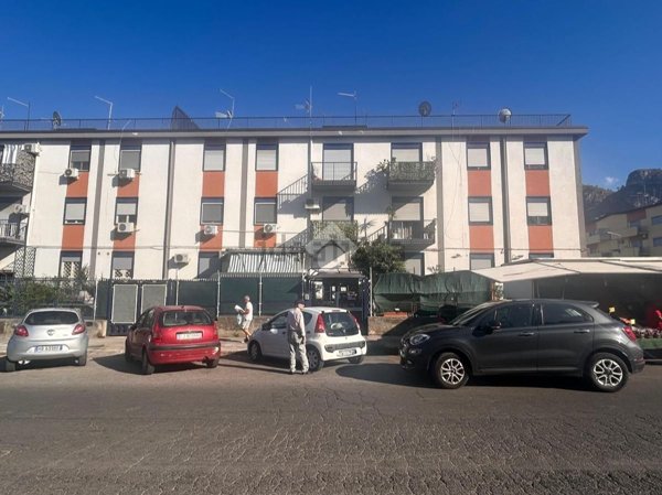 appartamento in vendita a Palermo in zona Chiavelli