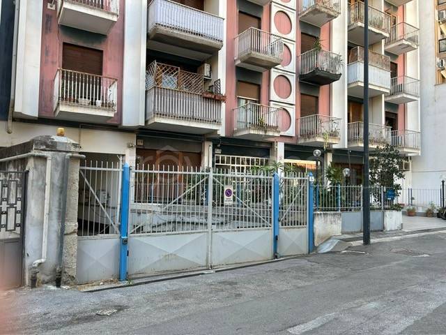 casa indipendente in vendita a Palermo in zona Libertà