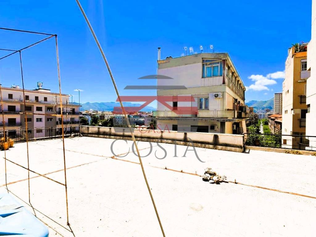 appartamento in vendita a Palermo in zona Libertà