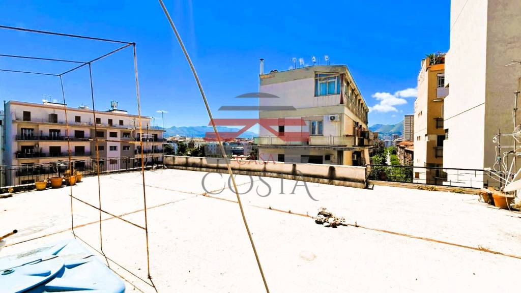 appartamento in vendita a Palermo in zona Libertà
