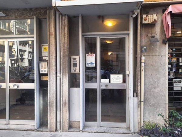 locale commerciale in vendita a Palermo in zona Politeama