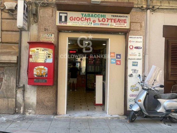 negozio in vendita a Palermo in zona Oreto