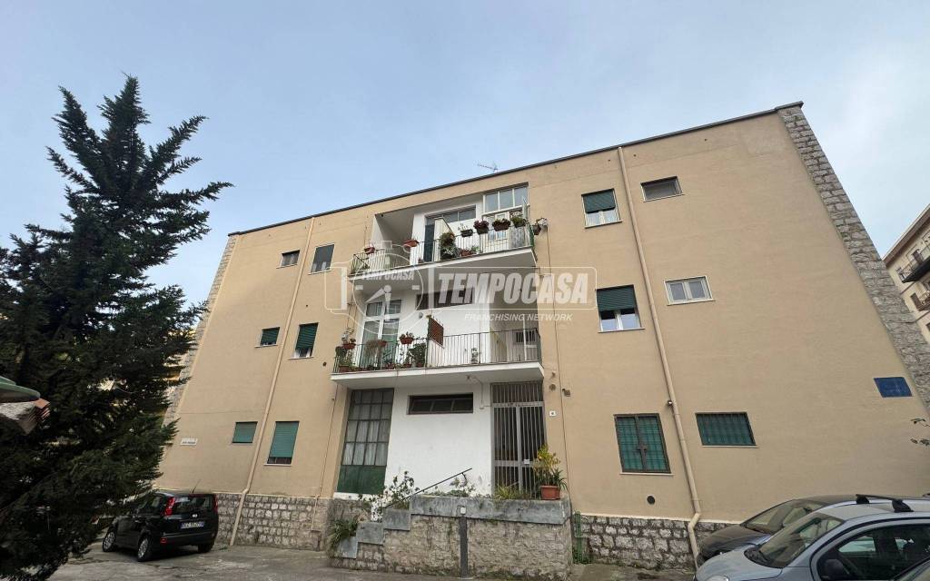 appartamento in vendita a Palermo in zona Malaspina/Palagonia