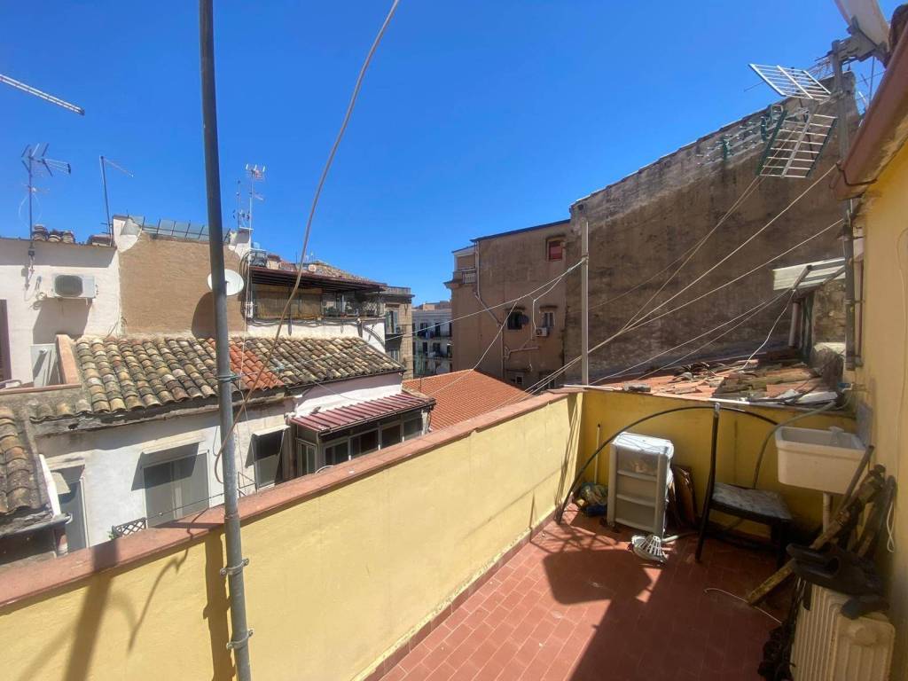 appartamento in vendita a Palermo in zona Zisa