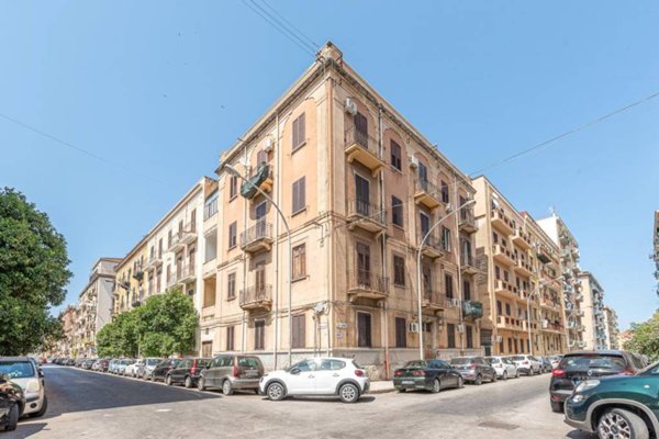 appartamento in vendita a Palermo in zona Zisa