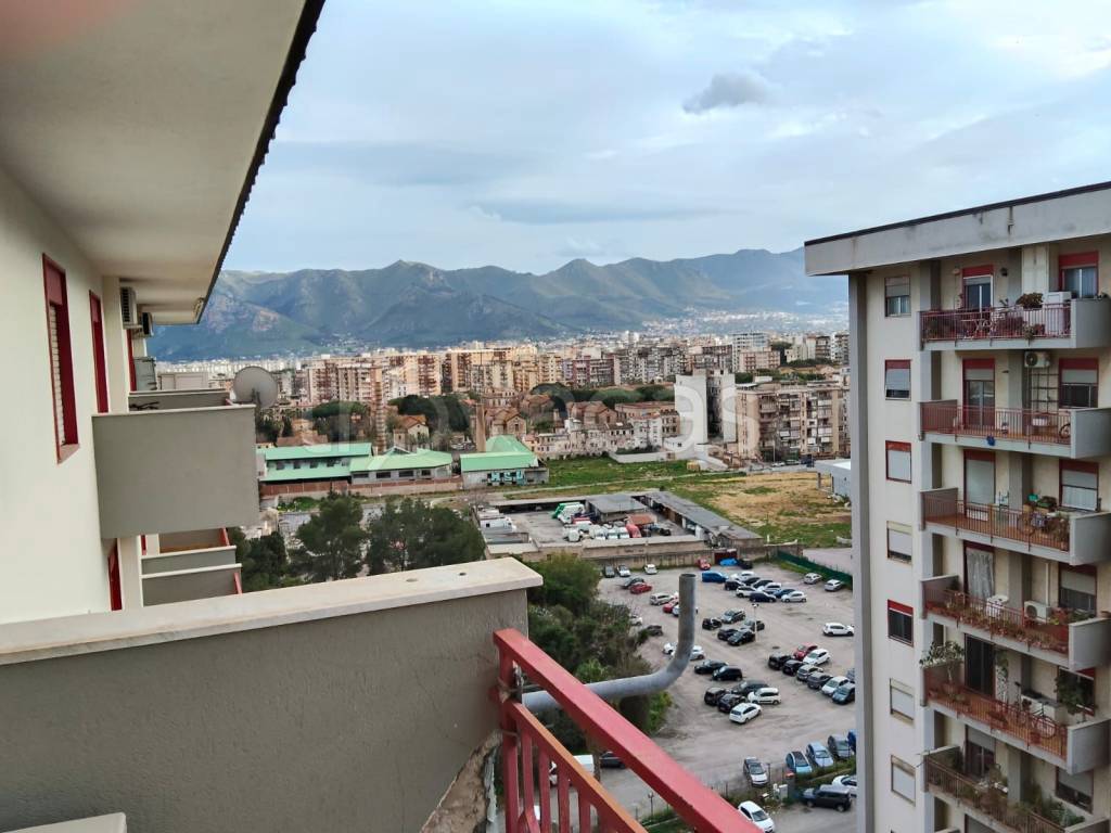 appartamento in vendita a Palermo in zona Zisa