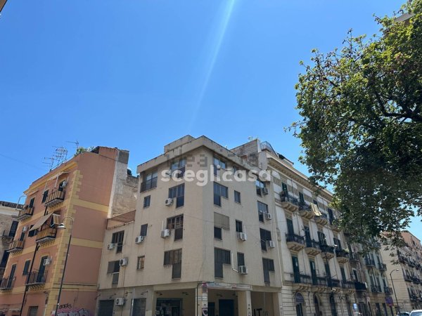 attico in vendita a Palermo in zona Libertà
