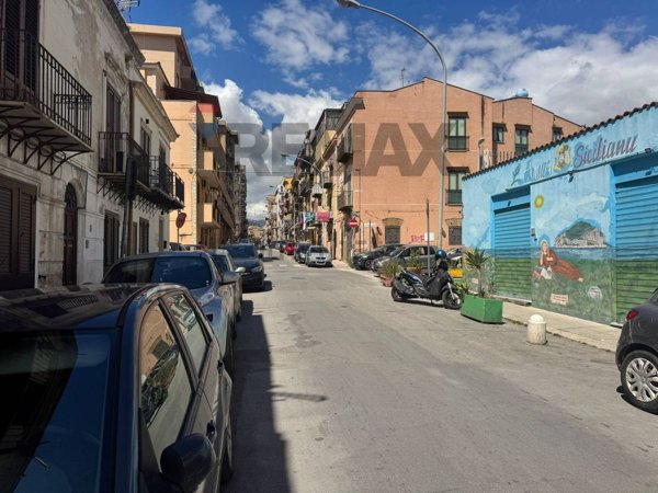 appartamento in vendita a Palermo in zona Zisa