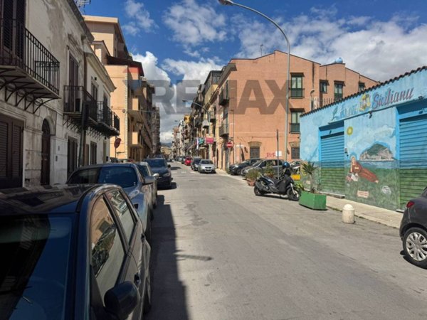 appartamento in vendita a Palermo in zona Zisa
