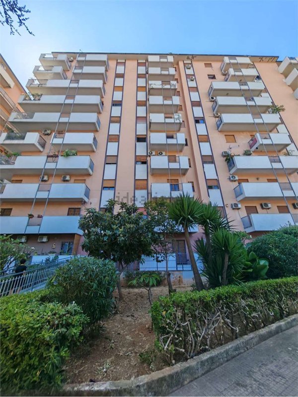 appartamento in vendita a Palermo in zona Uditore