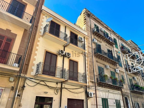 appartamento in vendita a Palermo in zona Politeama