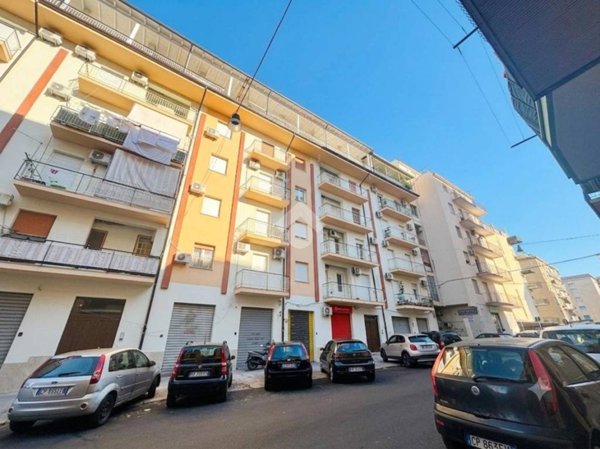 appartamento in vendita a Palermo in zona Montegrappa / Santa Rosalia