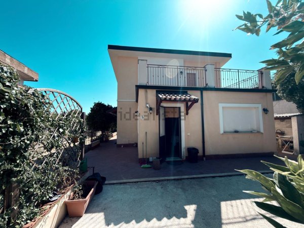 casa indipendente in vendita a Palermo in zona Mezzomonreale