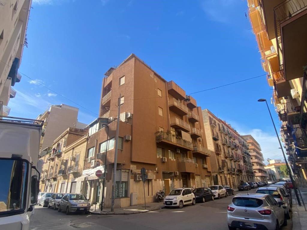 appartamento in vendita a Palermo in zona Oreto