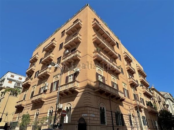 appartamento in vendita a Palermo in zona Libertà