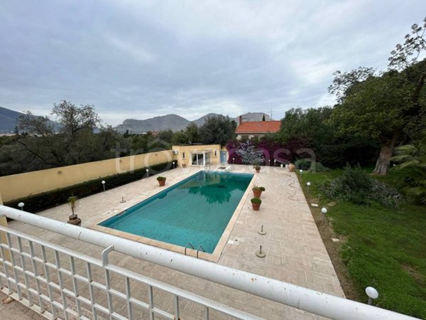 casa indipendente in vendita a Palermo in zona Pallavicino