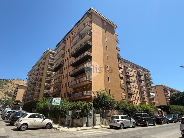 appartamento in vendita a Palermo in zona Montepellegrino