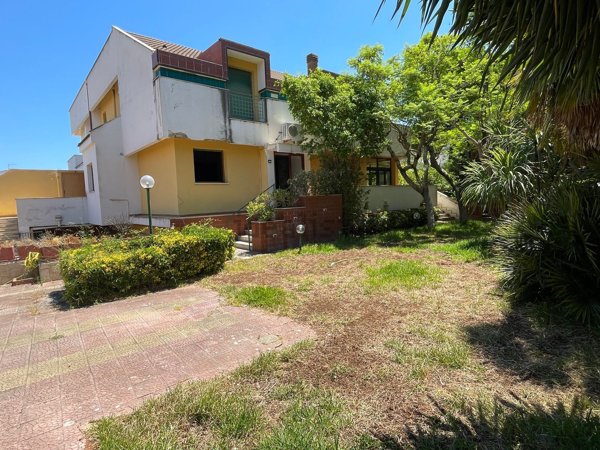 casa indipendente in vendita a Palermo in zona Mondello