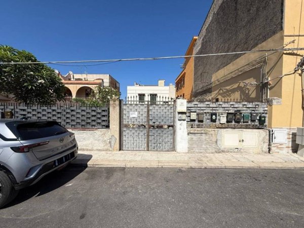 casa indipendente in vendita a Palermo in zona Arenella/Vergine Maria
