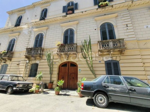 appartamento in vendita a Palermo in zona Politeama